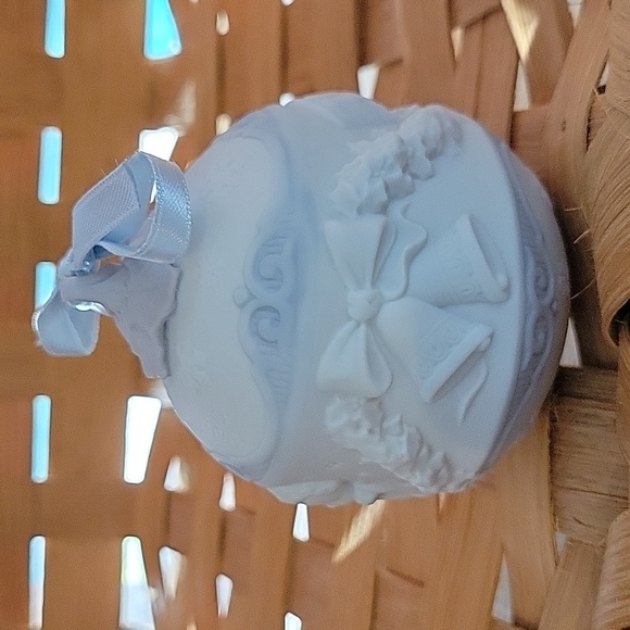 2000 LLARDO CHRISTMAS BALL - Picture 4 of 6